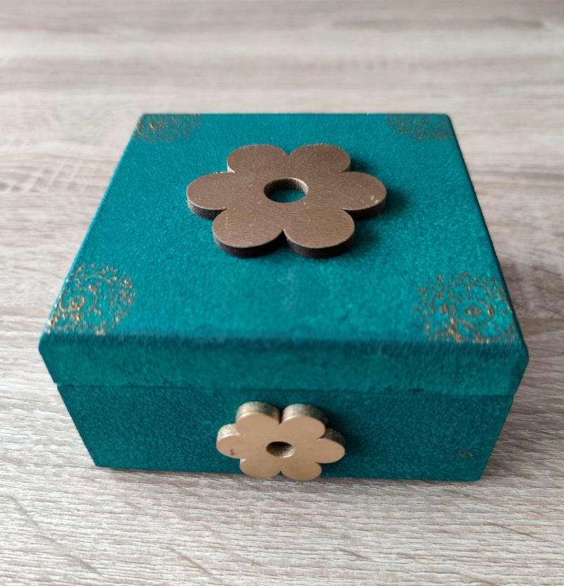 Kutija HM008