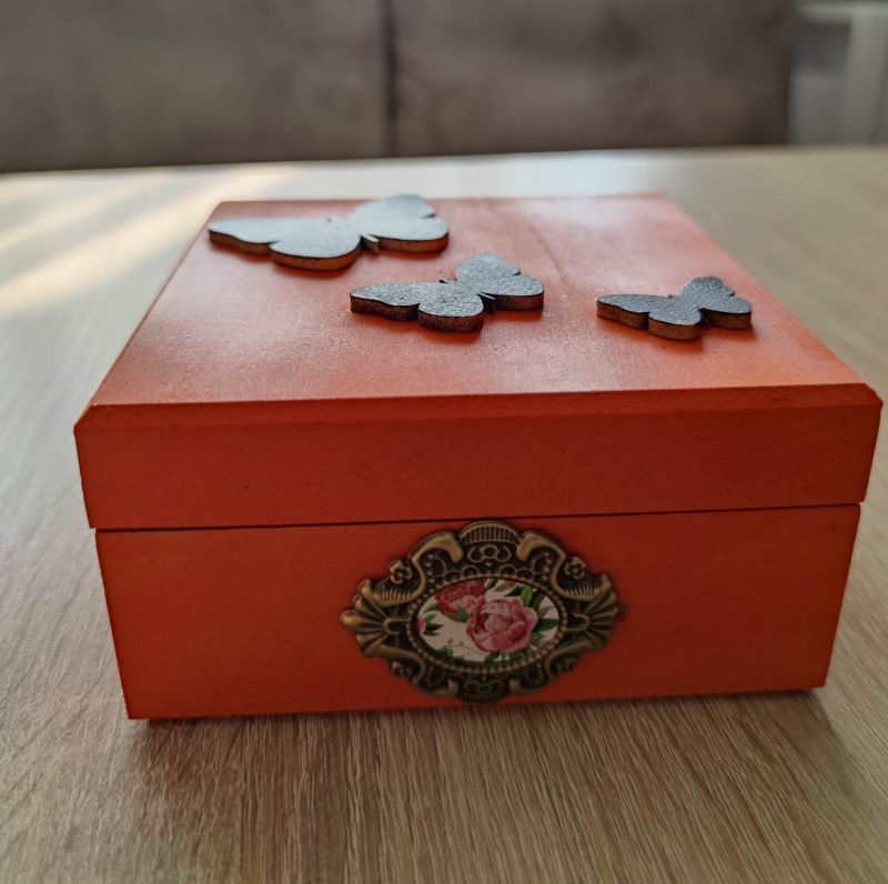 Kutija HM005 (kopija)